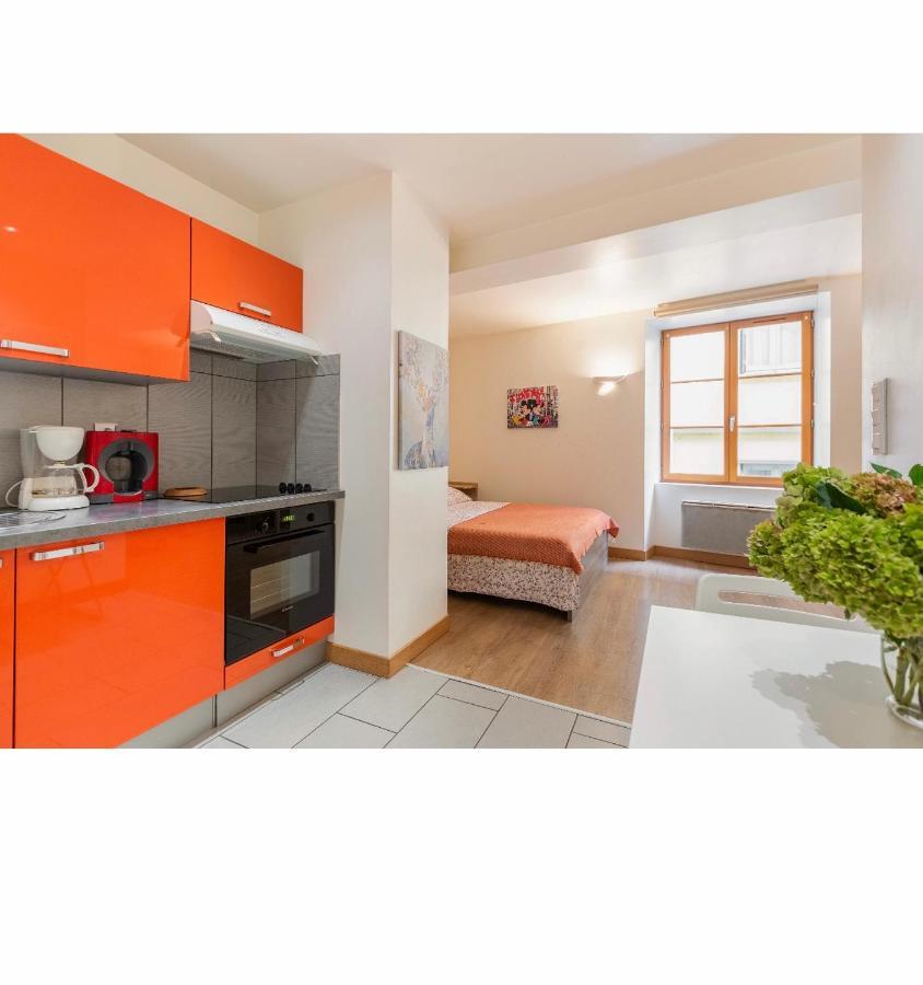 Location F1 Neuf Centre Historique Riom Apartment Ngoại thất bức ảnh