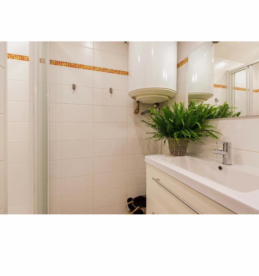 Location F1 Neuf Centre Historique Riom Apartment Ngoại thất bức ảnh