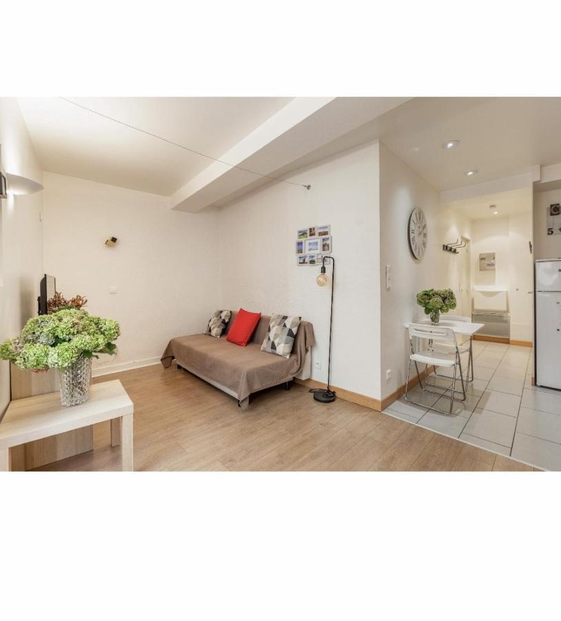 Location F1 Neuf Centre Historique Riom Apartment Ngoại thất bức ảnh